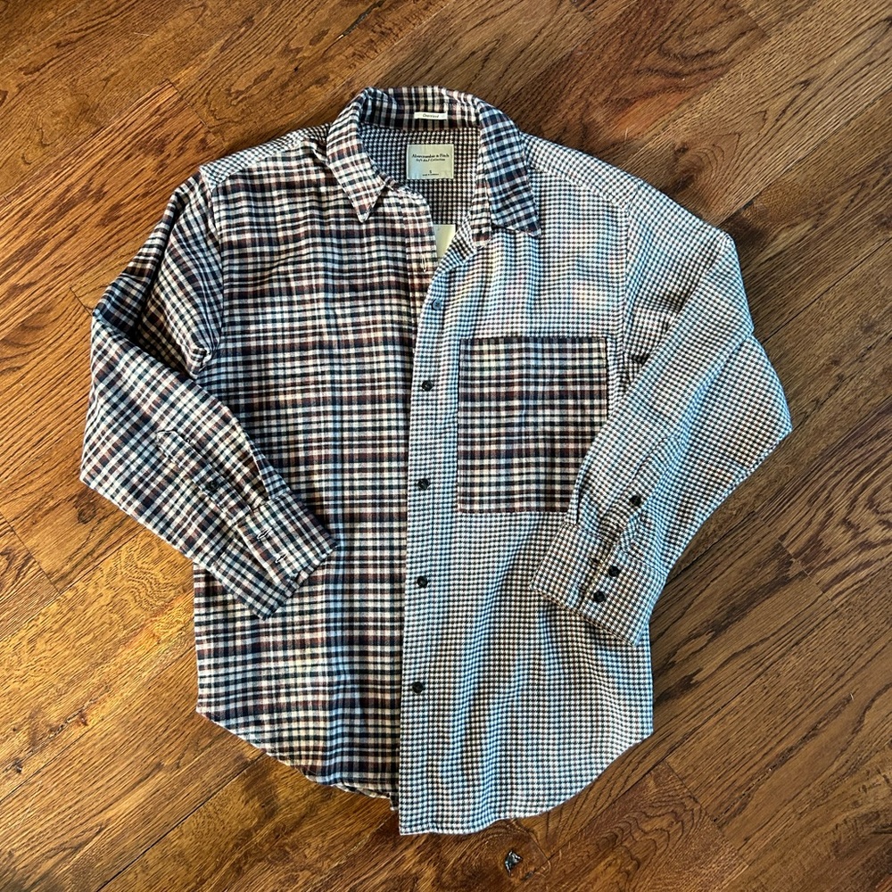 Abercrombie & Fitch Mismatched Button down - NEW
